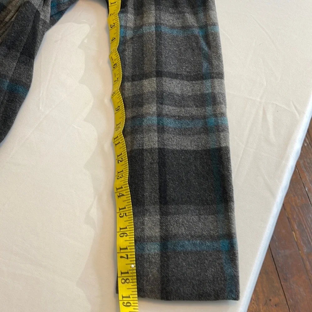 Cabelas, women’s outerwear, Preowned, size S/P dry clean only.